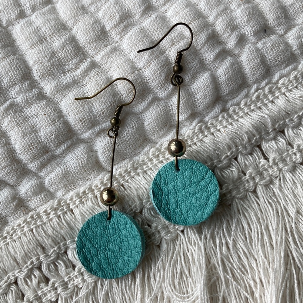Cute Lightweight Leather Circle Earrings